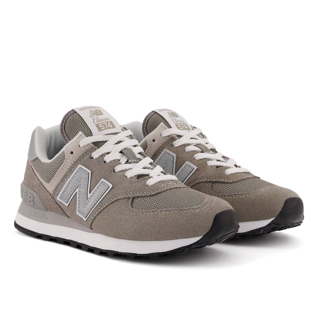 New Balance 574 sneakers Gray and White